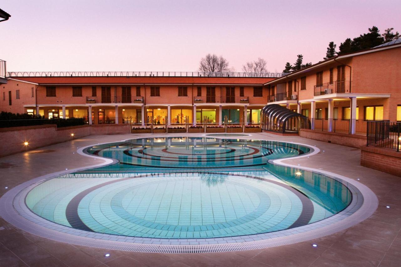 Residence Terme Di San Giacomo Sarnano Exterior photo