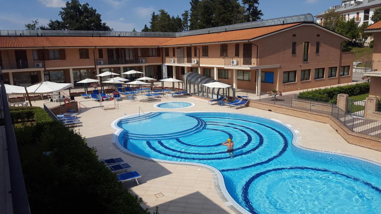 Residence Terme Di San Giacomo Sarnano Exterior photo